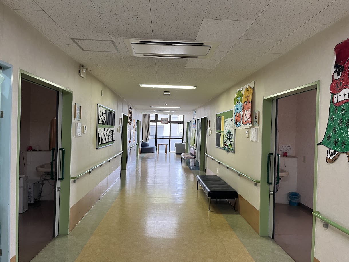 リンク橿原の3階の中央廊下